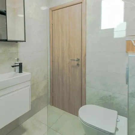 וילה Fortuna - Spatious For 8 Guests With Pool And Garden, Istrien